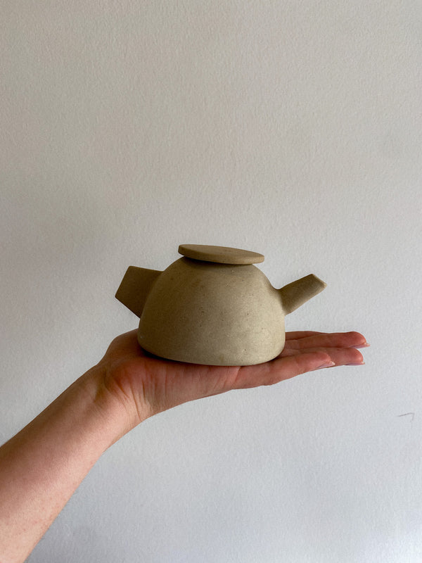 Tiny teapot 01